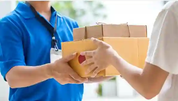بدء تطبيق هذه الاشتراطات الجديدة على تطبيقات التوصيل في السعودية 